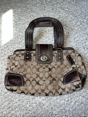 2009 Coach Signature Canvas Tote Bag in Khaki/Brown